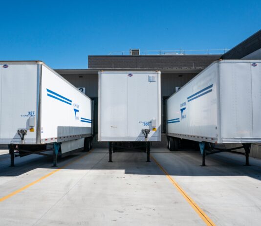 How Less Than Truckload Shipping is Reshaping Supply Chains in North America Truckload shipping